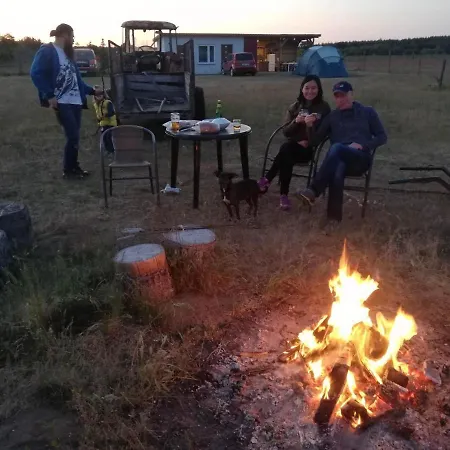 Peace & Quiet Pole Namiotowo-kempingowe