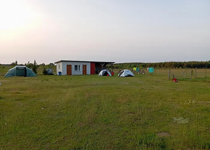 Peace & Quiet Pole Namiotowo-kempingowe Slawoborze